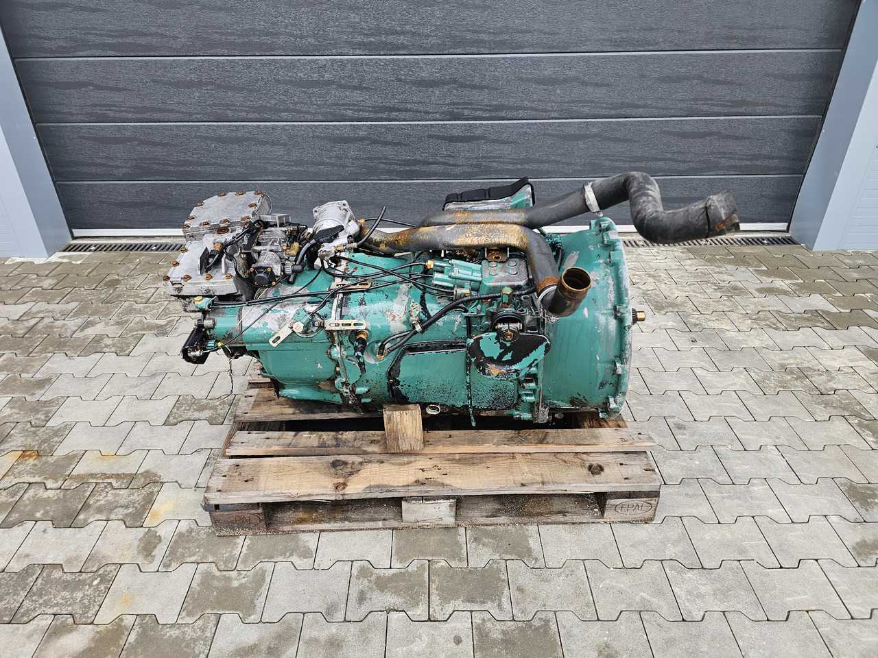 VOLVO FH13 FH16 / GEARBOX / RETARDER / VTO2814B / MANUAL / WORLDWIDE DELIVERY - Boîte de vitesse: photos 1 VOLVO FH13 FH16 / GEARBOX / RETARDER / VTO2814B / MANUAL / WORLDWIDE DELIVERY - Boîte de vitesse: photos 1