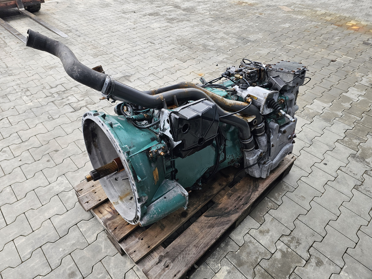 VOLVO FH13 FH16 / GEARBOX / RETARDER / VTO2814B / MANUAL / WORLDWIDE DELIVERY - Boîte de vitesse: photos 4 VOLVO FH13 FH16 / GEARBOX / RETARDER / VTO2814B / MANUAL / WORLDWIDE DELIVERY - Boîte de vitesse: photos 4