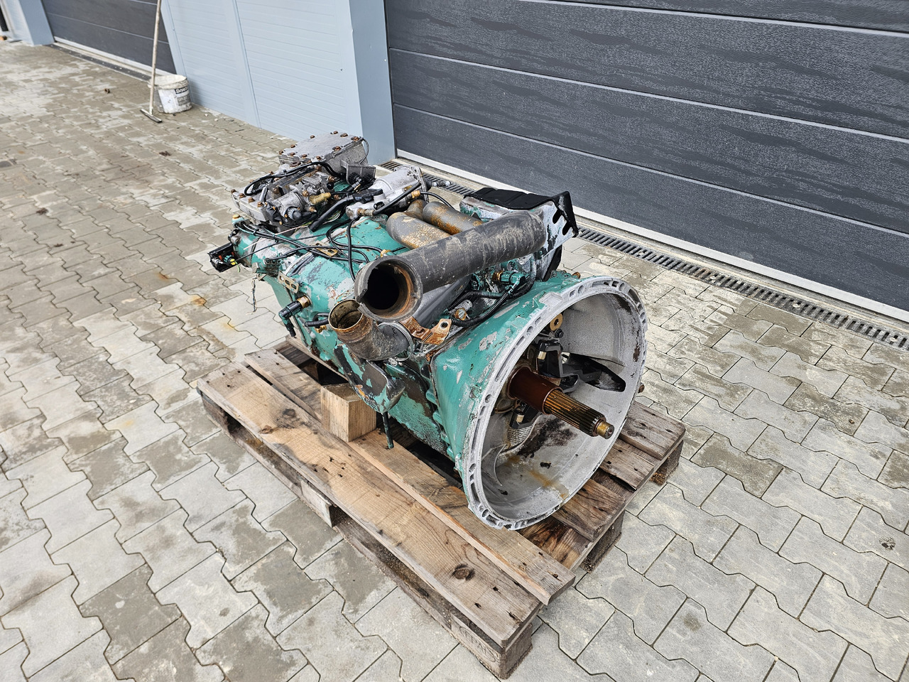 VOLVO FH13 FH16 / GEARBOX / RETARDER / VTO2814B / MANUAL / WORLDWIDE DELIVERY - Boîte de vitesse: photos 3 VOLVO FH13 FH16 / GEARBOX / RETARDER / VTO2814B / MANUAL / WORLDWIDE DELIVERY - Boîte de vitesse: photos 3