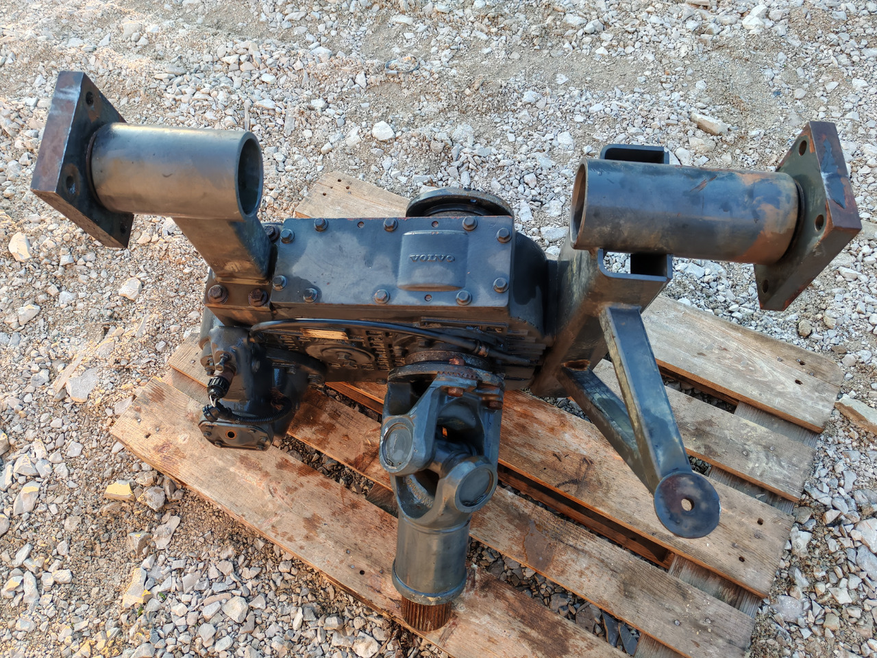 VOLVO FM FM FMX / TRANSFER CASE 4x4 6x6 8x8 / VT2501TB -B / 1,040:1 - Transmission: photos 5 VOLVO FM FM FMX / TRANSFER CASE 4x4 6x6 8x8 / VT2501TB -B / 1,040:1 - Transmission: photos 5