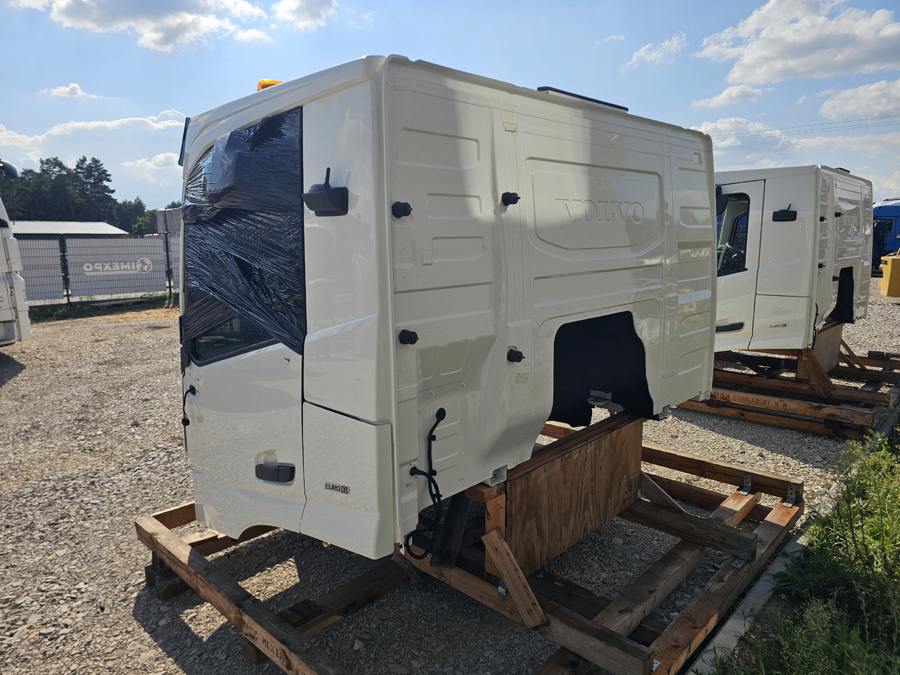 VOLVO FM5 FMX LOW DAY CAB / FULLY COMPLETE / BRAND NEW - Cabine: photos 5 VOLVO FM5 FMX LOW DAY CAB / FULLY COMPLETE / BRAND NEW - Cabine: photos 5