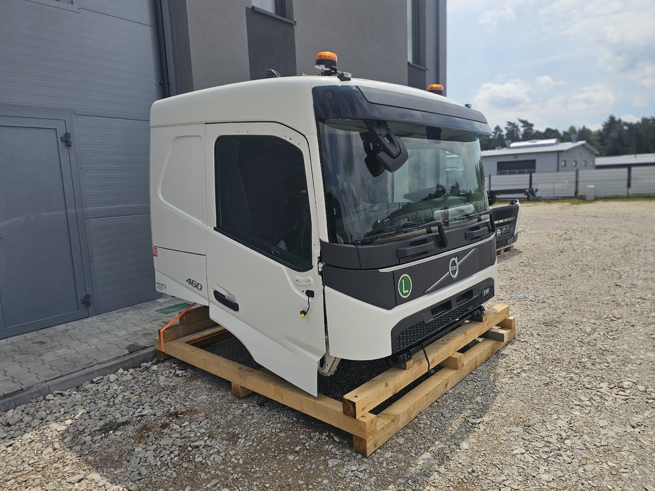 VOLVO FM5 LOW ROOF / L2 H1 / COMPLETE CAB / 2022 - Cabine: photos 2 VOLVO FM5 LOW ROOF / L2 H1 / COMPLETE CAB / 2022 - Cabine: photos 2