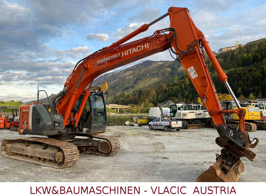 Hitachi ZX 225 USLC-3 - Pelle sur chenille: photos 4 Hitachi ZX 225 USLC-3 - Pelle sur chenille: photos 4