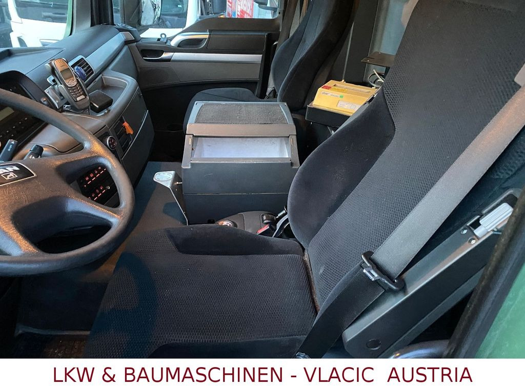 MAN TGS 26.400 Gastankwagen mit Pumpe und Wage22000L MAN TGS 26.400 Gastankwagen mit Pumpe und Wage22000L - Camion citerne: photos 5 MAN TGS 26.400 Gastankwagen mit Pumpe und Wage22000L MAN TGS 26.400 Gastankwagen mit Pumpe und Wage22000L - Camion citerne: photos 5