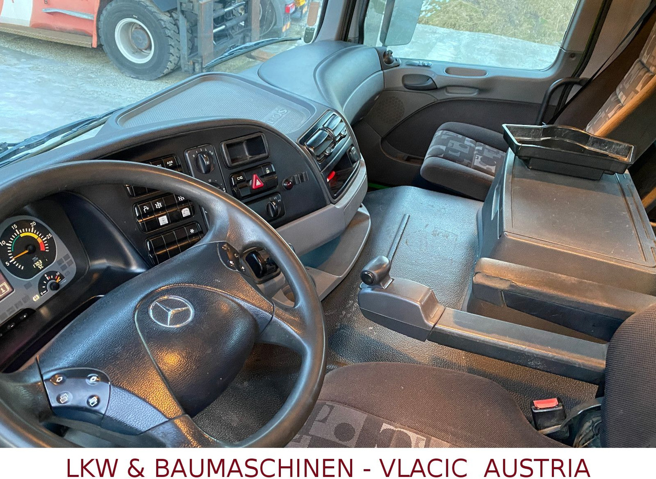 Mercedes-Benz 2641 Putzmeister 32/4 - Camion pompe: photos 5 Mercedes-Benz 2641 Putzmeister 32/4 - Camion pompe: photos 5