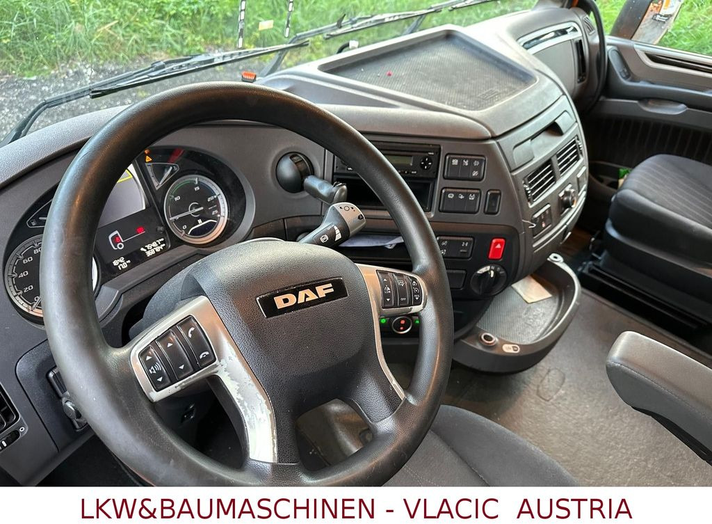 DAF XF 450 FT SSC - ADR AT-FL-EX DAF XF 450 FT SSC Mega SZM vorne Blatt feder - Tracteur routier: photos 4 DAF XF 450 FT SSC - ADR AT-FL-EX DAF XF 450 FT SSC Mega SZM vorne Blatt feder - Tracteur routier: photos 4