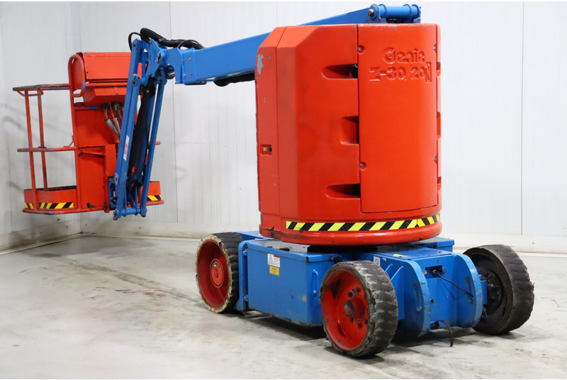 Genie Z-30/20N RJ - Nacelle articulée: photos 4 Genie Z-30/20N RJ - Nacelle articulée: photos 4
