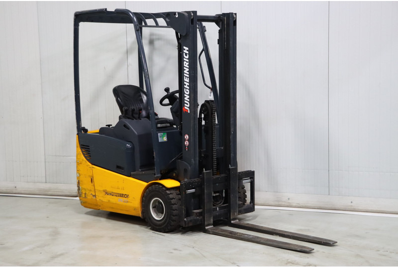 Jungheinrich EFG113 - Chariot élévateur électrique: photos 1 Jungheinrich EFG113 - Chariot élévateur électrique: photos 1