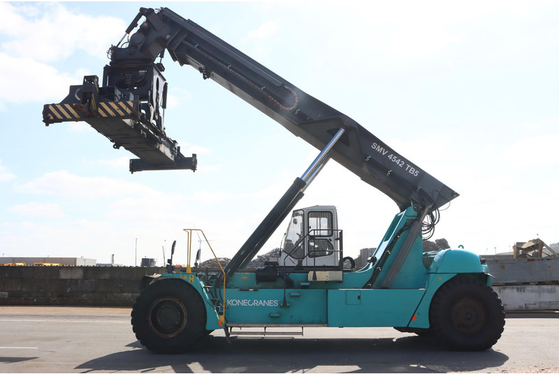 KONECRANES 4542TB5 - Reach stacker: photos 5 KONECRANES 4542TB5 - Reach stacker: photos 5