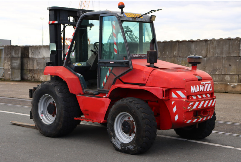 Manitou M50-4 - Chariot élévateur diesel: photos 5 Manitou M50-4 - Chariot élévateur diesel: photos 5