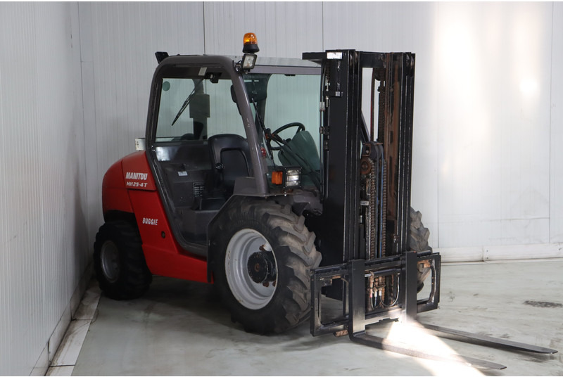 Manitou MH25-4T Buggie - Chariot élévateur diesel: photos 4 Manitou MH25-4T Buggie - Chariot élévateur diesel: photos 4