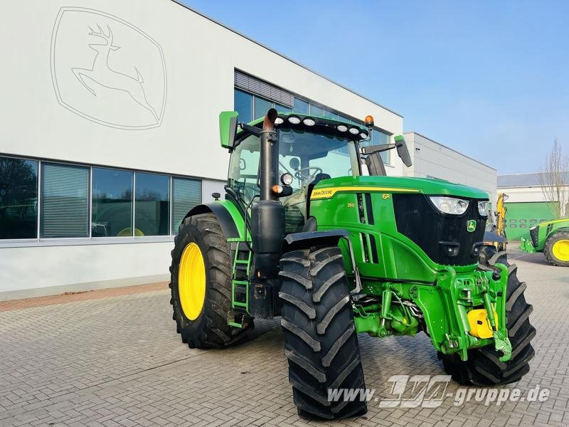 John Deere 6R 250 - Tracteur agricole: photos 1 John Deere 6R 250 - Tracteur agricole: photos 1