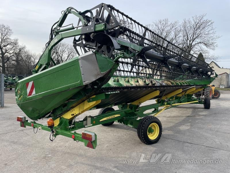 John Deere 735 PremiumFlow - Moissoneuse: photos 3 John Deere 735 PremiumFlow - Moissoneuse: photos 3