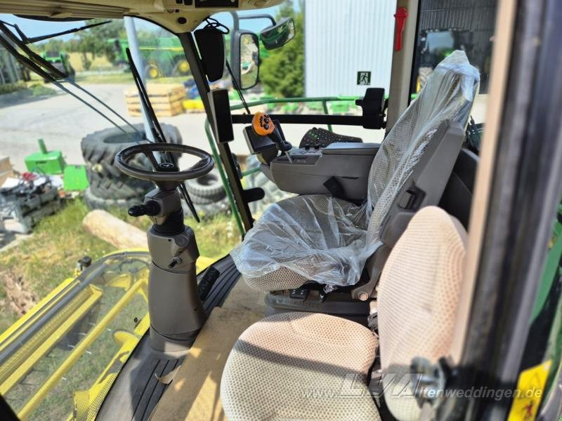 John Deere 8600i - Ensileuse: photos 5 John Deere 8600i - Ensileuse: photos 5