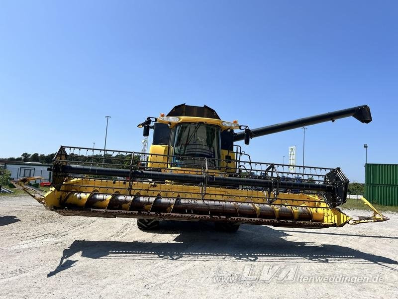 New Holland CX8080 4wd - Moissonneuse-batteuse: photos 2 New Holland CX8080 4wd - Moissonneuse-batteuse: photos 2