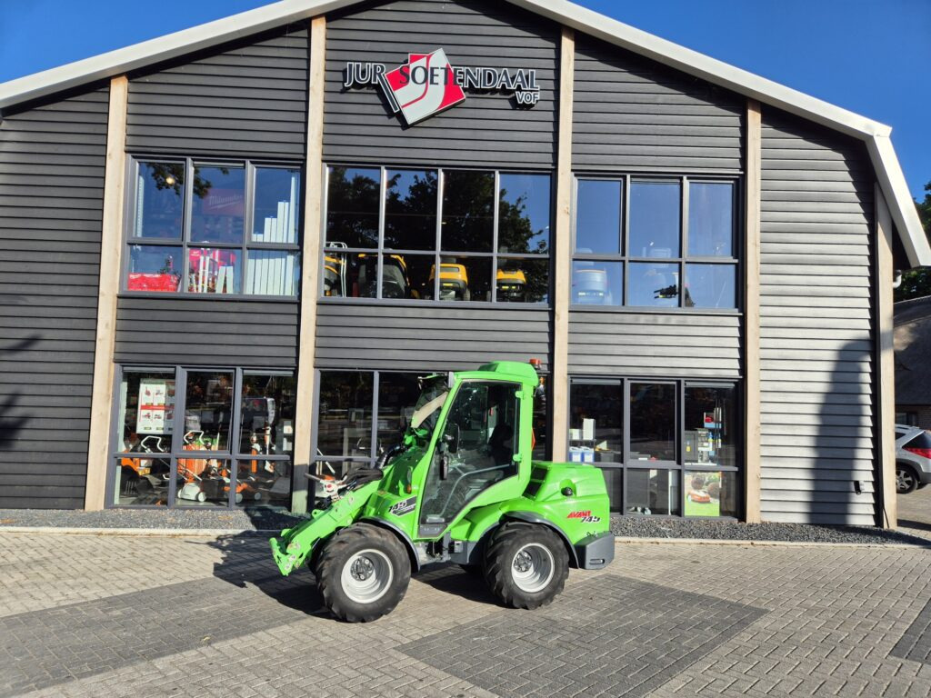 AVANT 745 optidrive - Valet de ferme: photos 1 AVANT 745 optidrive - Valet de ferme: photos 1