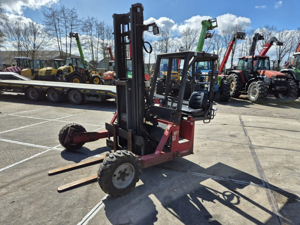 MOFFET M4-25.3 forklift - Chariot élévateur diesel: photos 1 MOFFET M4-25.3 forklift - Chariot élévateur diesel: photos 1