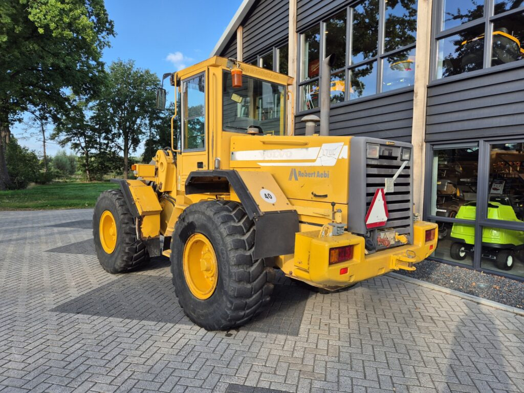 VOLVO L70C - Chargeuse sur pneus: photos 3 VOLVO L70C - Chargeuse sur pneus: photos 3