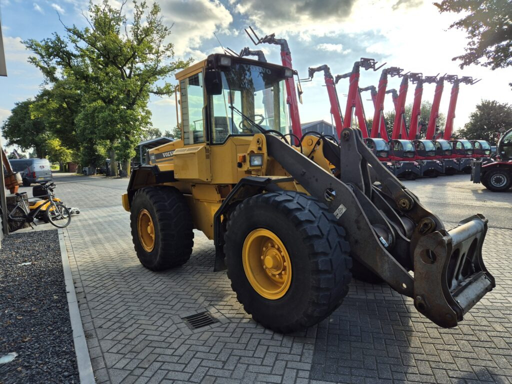 VOLVO L70C - Chargeuse sur pneus: photos 5 VOLVO L70C - Chargeuse sur pneus: photos 5