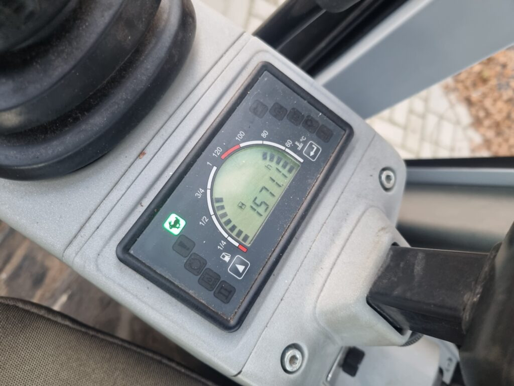 Mini pelle WACKER NEUSON ET24 minidigger: photos 10 Mini pelle WACKER NEUSON ET24 minidigger: photos 10