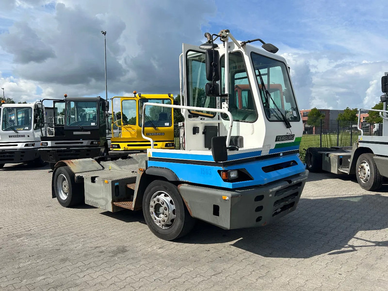 Terberg YT 182 10 x ON STOCK | 2006 | 2008 | 2011 | 2013 | 2019 | 2020 | - Tracteur portuaire: photos 5 Terberg YT 182 10 x ON STOCK | 2006 | 2008 | 2011 | 2013 | 2019 | 2020 | - Tracteur portuaire: photos 5