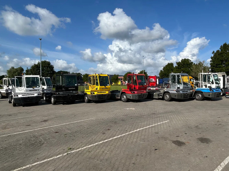 Terberg YT 182 10 x ON STOCK | 2006 | 2008 | 2011 | 2013 | 2019 | 2020 | - Tracteur portuaire: photos 2 Terberg YT 182 10 x ON STOCK | 2006 | 2008 | 2011 | 2013 | 2019 | 2020 | - Tracteur portuaire: photos 2