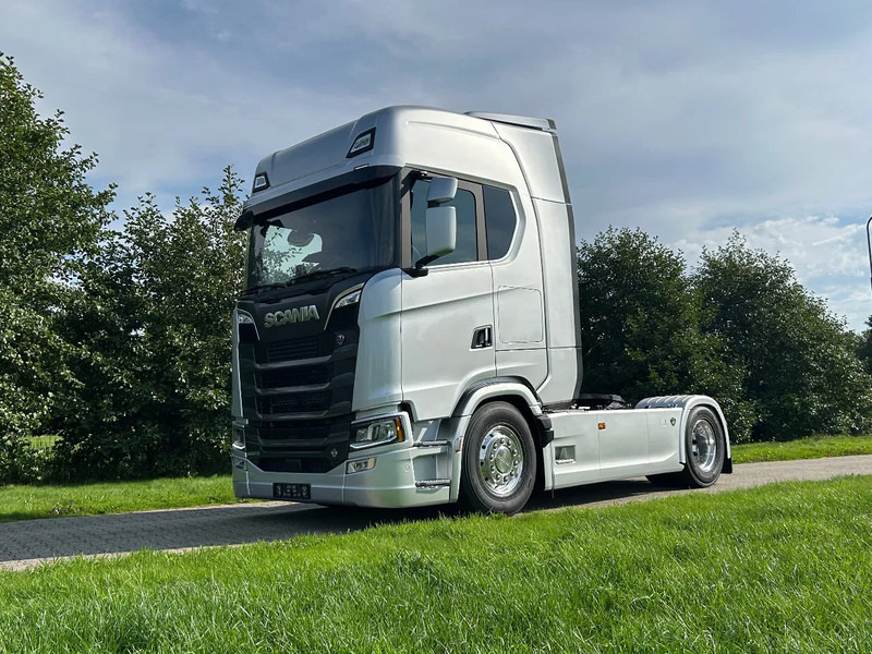 Scania 660S V8 NGS | 4x2 NB | 6 BALON SUSPENSION | RETARDER | FULL-AIR | PTO PREP. | PARK-COOLER | - Tracteur routier: photos 1 Scania 660S V8 NGS | 4x2 NB | 6 BALON SUSPENSION | RETARDER | FULL-AIR | PTO PREP. | PARK-COOLER | - Tracteur routier: photos 1