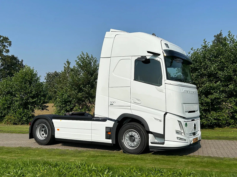 Volvo FH 500 AERO | I-SHAVE TC | PARK-COOLER | GLOBETROTTER XL | - Tracteur routier: photos 3 Volvo FH 500 AERO | I-SHAVE TC | PARK-COOLER | GLOBETROTTER XL | - Tracteur routier: photos 3