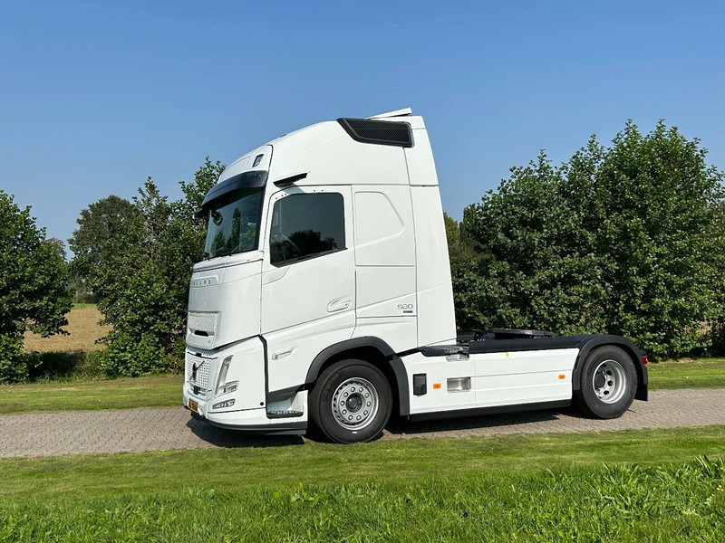 Volvo FH 500 AERO | I-SHAVE TC | PARK-COOLER | GLOBETROTTER XL | - Tracteur routier: photos 1 Volvo FH 500 AERO | I-SHAVE TC | PARK-COOLER | GLOBETROTTER XL | - Tracteur routier: photos 1