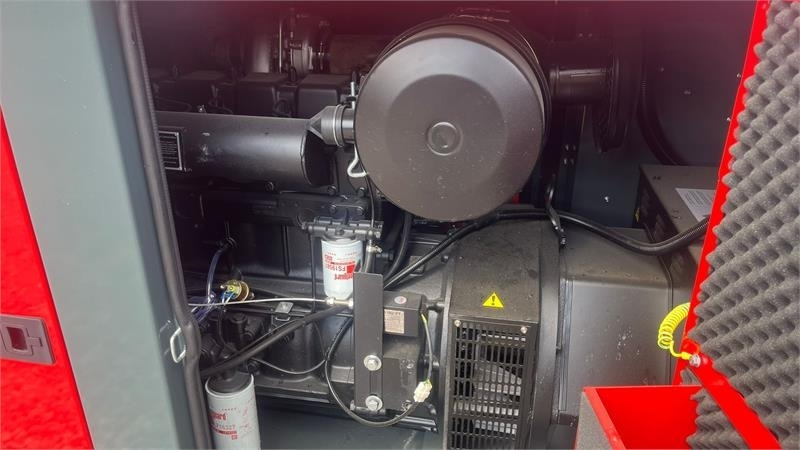 Bauer GFS-120 ATS, 120 kW/150 kVA - Groupe électrogène: photos 5 Bauer GFS-120 ATS, 120 kW/150 kVA - Groupe électrogène: photos 5