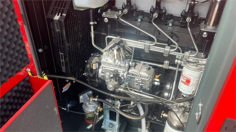 Bauer GFS-50 ATS, 50 kW/62,5 kVA - Groupe électrogène: photos 5 Bauer GFS-50 ATS, 50 kW/62,5 kVA - Groupe électrogène: photos 5