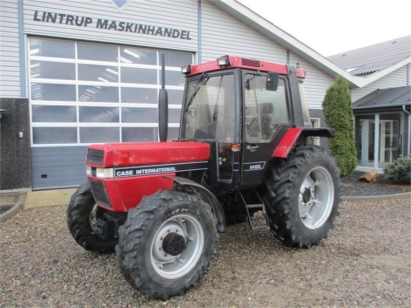 Case IH 845 XLA - Tracteur agricole: photos 2 Case IH 845 XLA - Tracteur agricole: photos 2