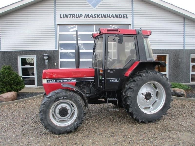 Case IH 845 XLA - Tracteur agricole: photos 1 Case IH 845 XLA - Tracteur agricole: photos 1