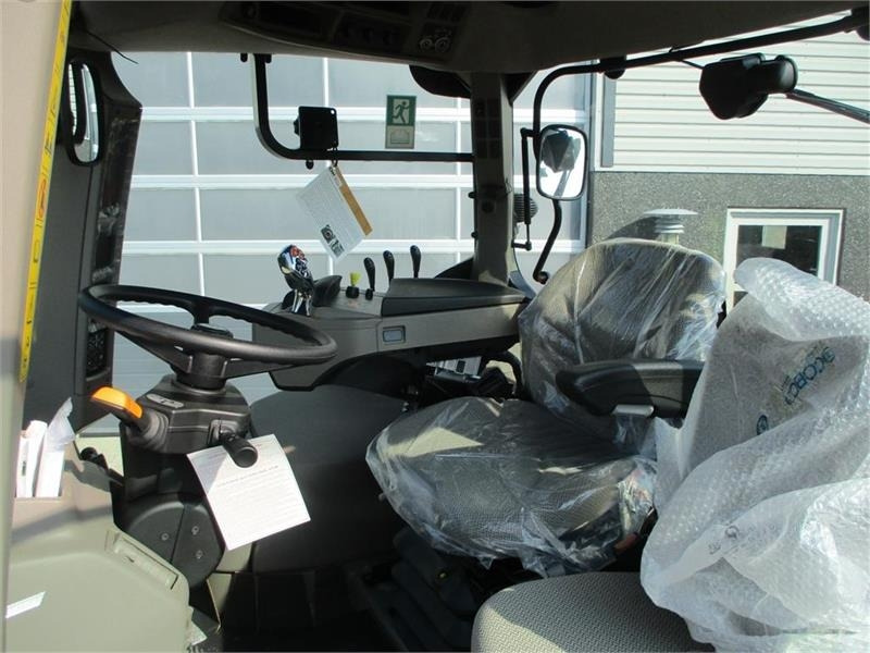 Case IH Puma 180 FPS New and unused tractor - Tracteur agricole: photos 2 Case IH Puma 180 FPS New and unused tractor - Tracteur agricole: photos 2