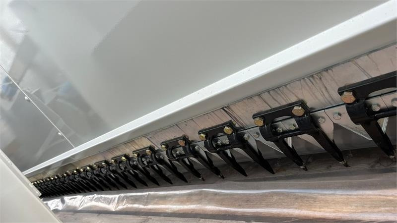 Claas 9000mm raps fortsats bord til Claas C900 med sidek - Moissonneuse-batteuse: photos 5 Claas 9000mm raps fortsats bord til Claas C900 med sidek - Moissonneuse-batteuse: photos 5