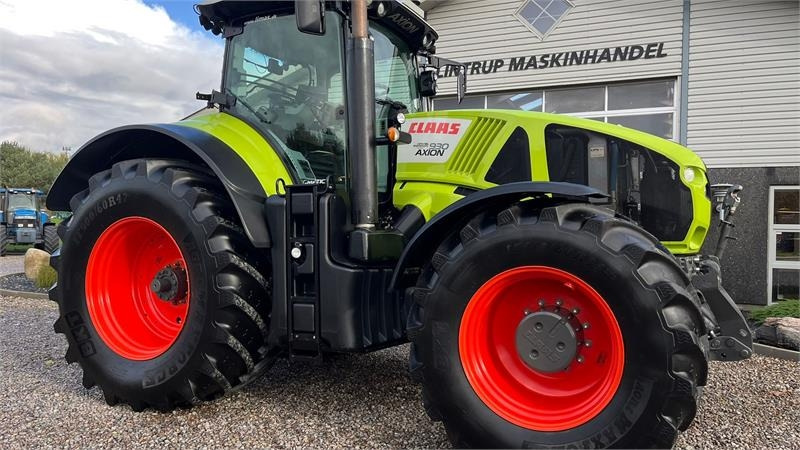 Claas Axion 930 CMatic Med næsten nye dæk, frontlift og - Tracteur agricole: photos 3 Claas Axion 930 CMatic Med næsten nye dæk, frontlift og - Tracteur agricole: photos 3
