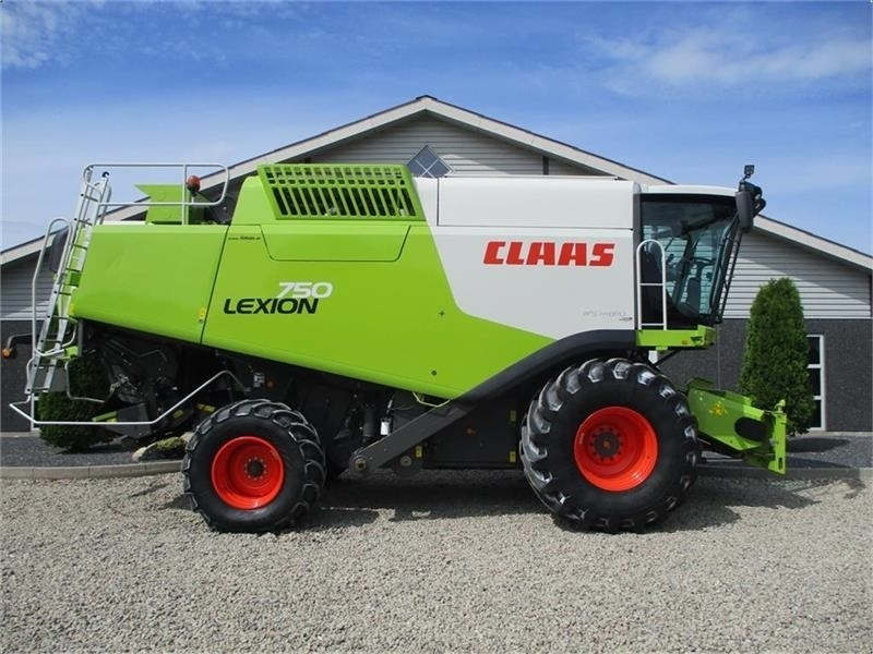 Claas LEXION 750 Gårdmaskine med V900 skærebord. - Moissonneuse-batteuse: photos 2 Claas LEXION 750 Gårdmaskine med V900 skærebord. - Moissonneuse-batteuse: photos 2
