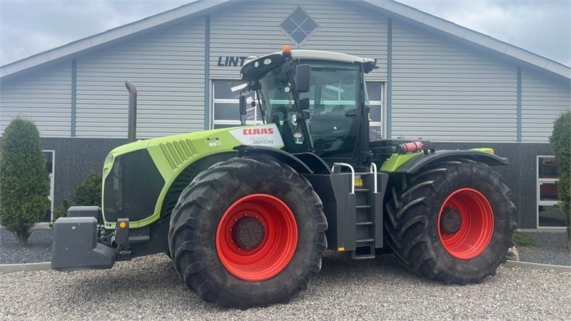 Claas XERION 5000 Trac. Med GPS anlæg. Ultimativ trækker - Tracteur agricole: photos 1 Claas XERION 5000 Trac. Med GPS anlæg. Ultimativ trækker - Tracteur agricole: photos 1
