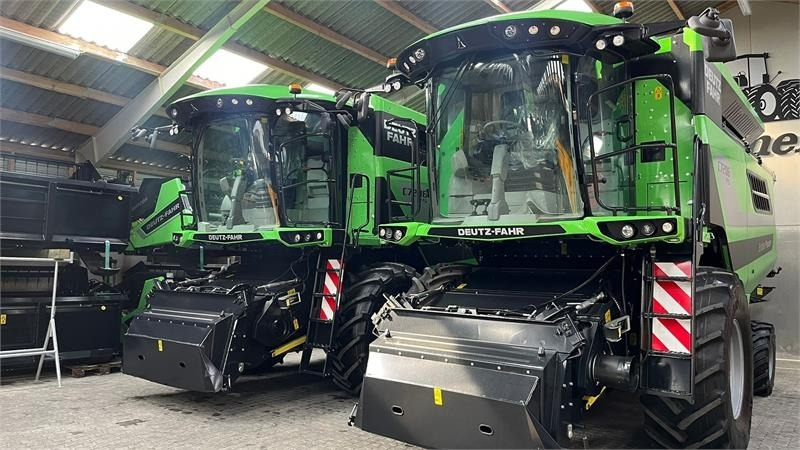 Deutz-fahr 7206 With 24feed - 7.2m header. New and unused Com - Moissonneuse-batteuse: photos 1 Deutz-fahr 7206 With 24feed - 7.2m header. New and unused Com - Moissonneuse-batteuse: photos 1