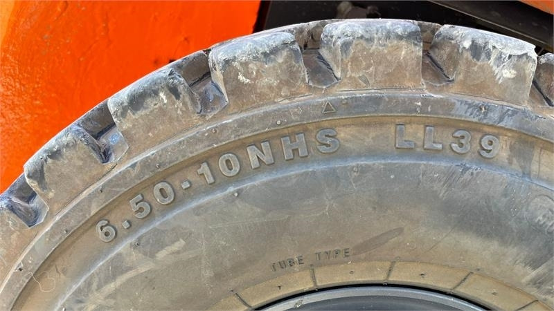 Doosan D30 G med kabine og KUN 57 TIMER FRA NY, MED TIME - Chariot élévateur diesel: photos 3 Doosan D30 G med kabine og KUN 57 TIMER FRA NY, MED TIME - Chariot élévateur diesel: photos 3