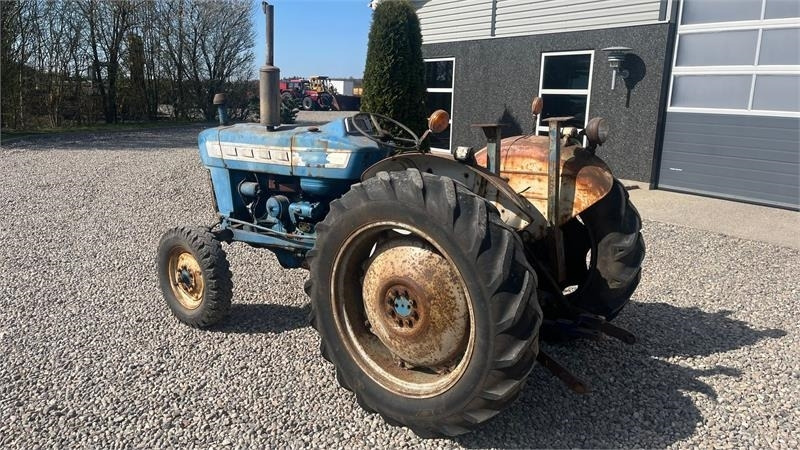 Ford 3000 - Tracteur agricole: photos 3 Ford 3000 - Tracteur agricole: photos 3