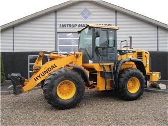 Hyundai 757-9A med 620/75R26 traktor hjul montering på - Chargeuse sur pneus: photos 1 Hyundai 757-9A med 620/75R26 traktor hjul montering på - Chargeuse sur pneus: photos 1
