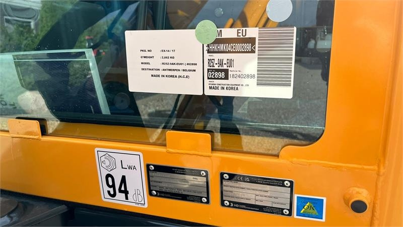 Hyundai R25Z-9AK Robex med Tilt-Mann tilt skifte samt Engc - Mini pelle: photos 5 Hyundai R25Z-9AK Robex med Tilt-Mann tilt skifte samt Engc - Mini pelle: photos 5