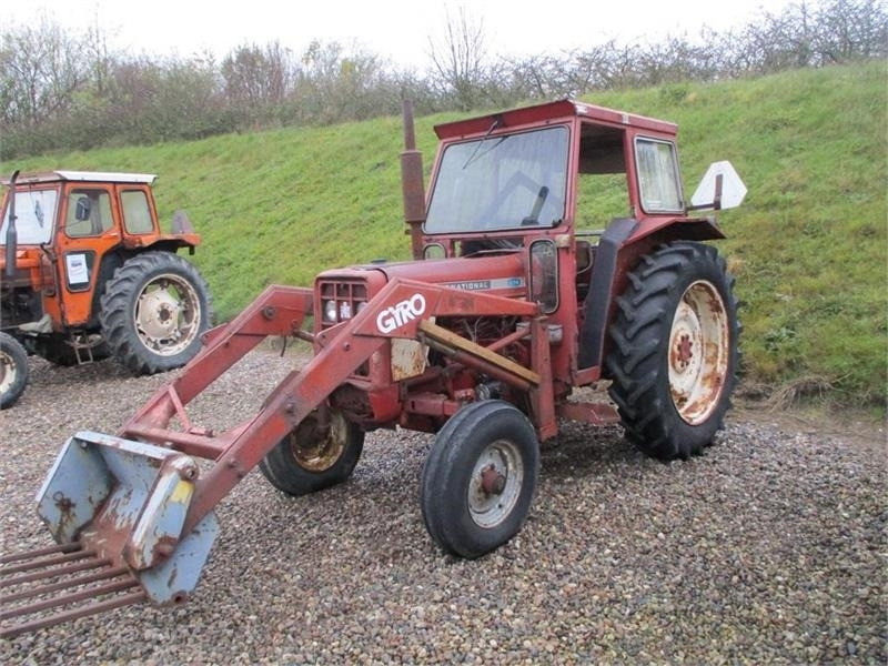 IH 574 Med Gyro frontlæsser med Greb - Tracteur agricole: photos 1 IH 574 Med Gyro frontlæsser med Greb - Tracteur agricole: photos 1
