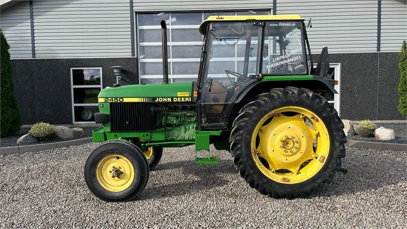 John Deere 2450 Med servostyring - Tracteur agricole: photos 1 John Deere 2450 Med servostyring - Tracteur agricole: photos 1