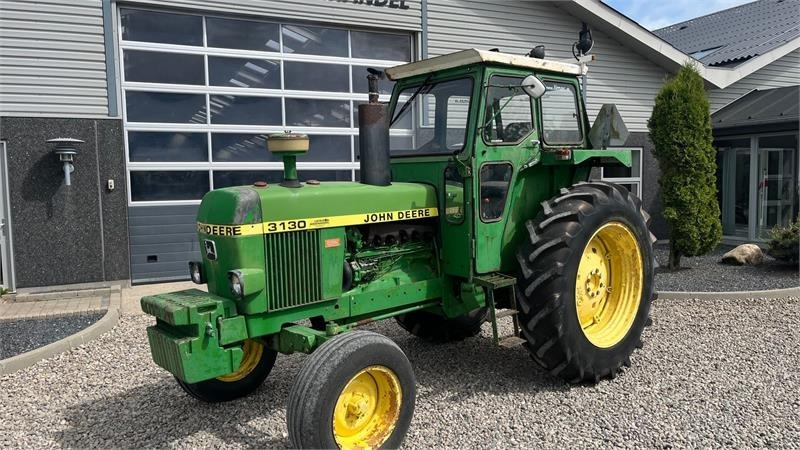 John Deere 3130 - Tracteur agricole: photos 2 John Deere 3130 - Tracteur agricole: photos 2