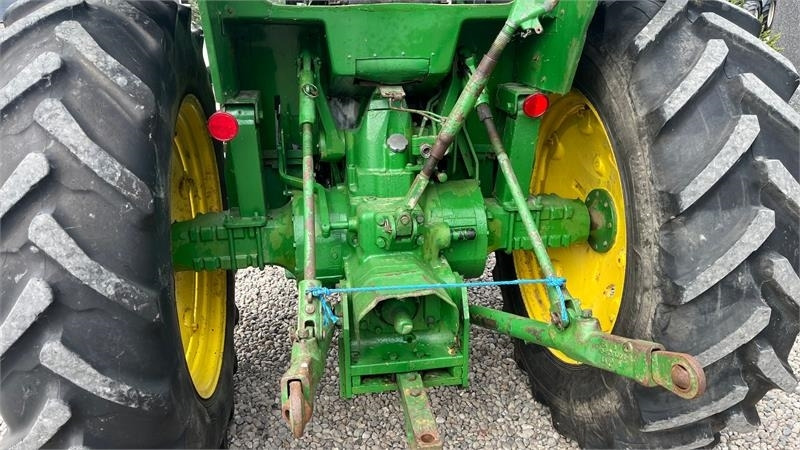 John Deere 3130 - Tracteur agricole: photos 4 John Deere 3130 - Tracteur agricole: photos 4