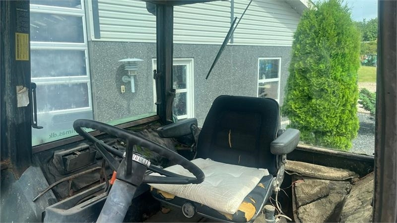 John Deere 4430 Med Powershift - Tracteur agricole: photos 5 John Deere 4430 Med Powershift - Tracteur agricole: photos 5