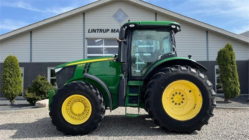 John Deere 7230R Med frontlift. Stor stærk traktor til små pe - Tracteur agricole: photos 2 John Deere 7230R Med frontlift. Stor stærk traktor til små pe - Tracteur agricole: photos 2