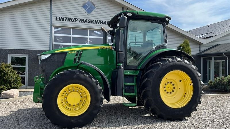 John Deere 7230R Med frontlift. Stor stærk traktor til små pe - Tracteur agricole: photos 1 John Deere 7230R Med frontlift. Stor stærk traktor til små pe - Tracteur agricole: photos 1
